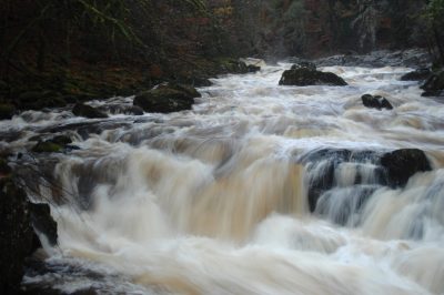blacklinn-waterfall-near-dunkeld-2